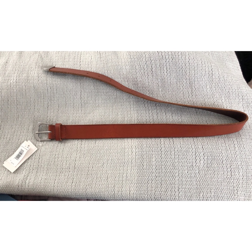 Brown/silver Banana Republic belt!